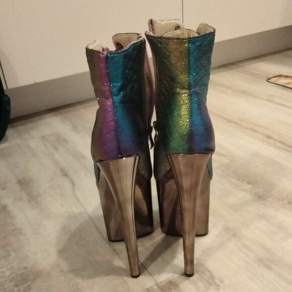 Iridescent Silver Mermaid 8" Platform Stilettos - Picture 10 of 10